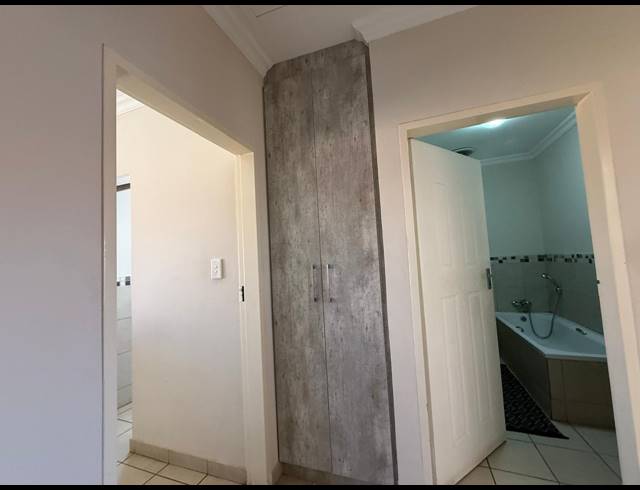 3 BEDROOM TOWNHOUSE FOR SALE IN WATERVAL EAST